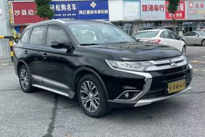 歐藍(lán)德 三菱 2.0L 兩驅(qū)榮耀版 5座