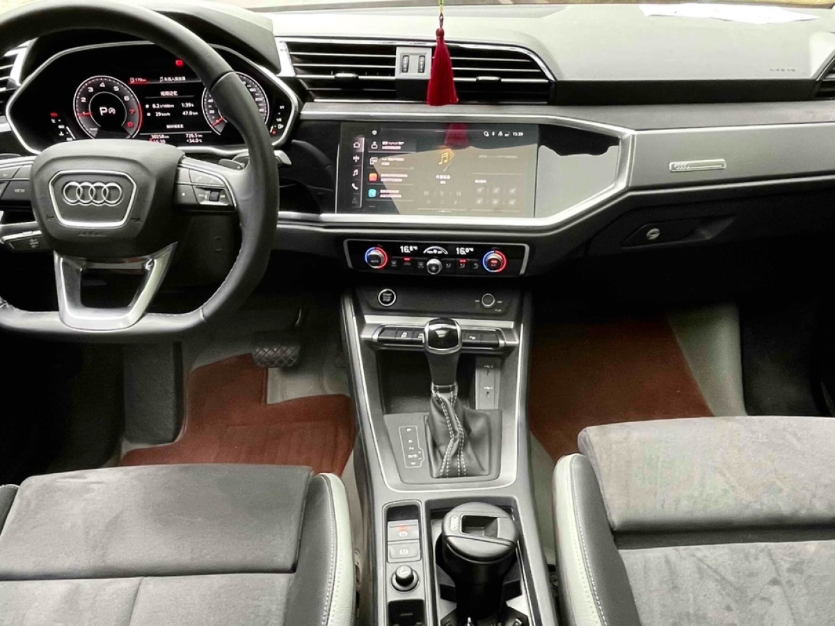 奧迪 奧迪Q3  2023款 35 TFSI 時尚動感型圖片