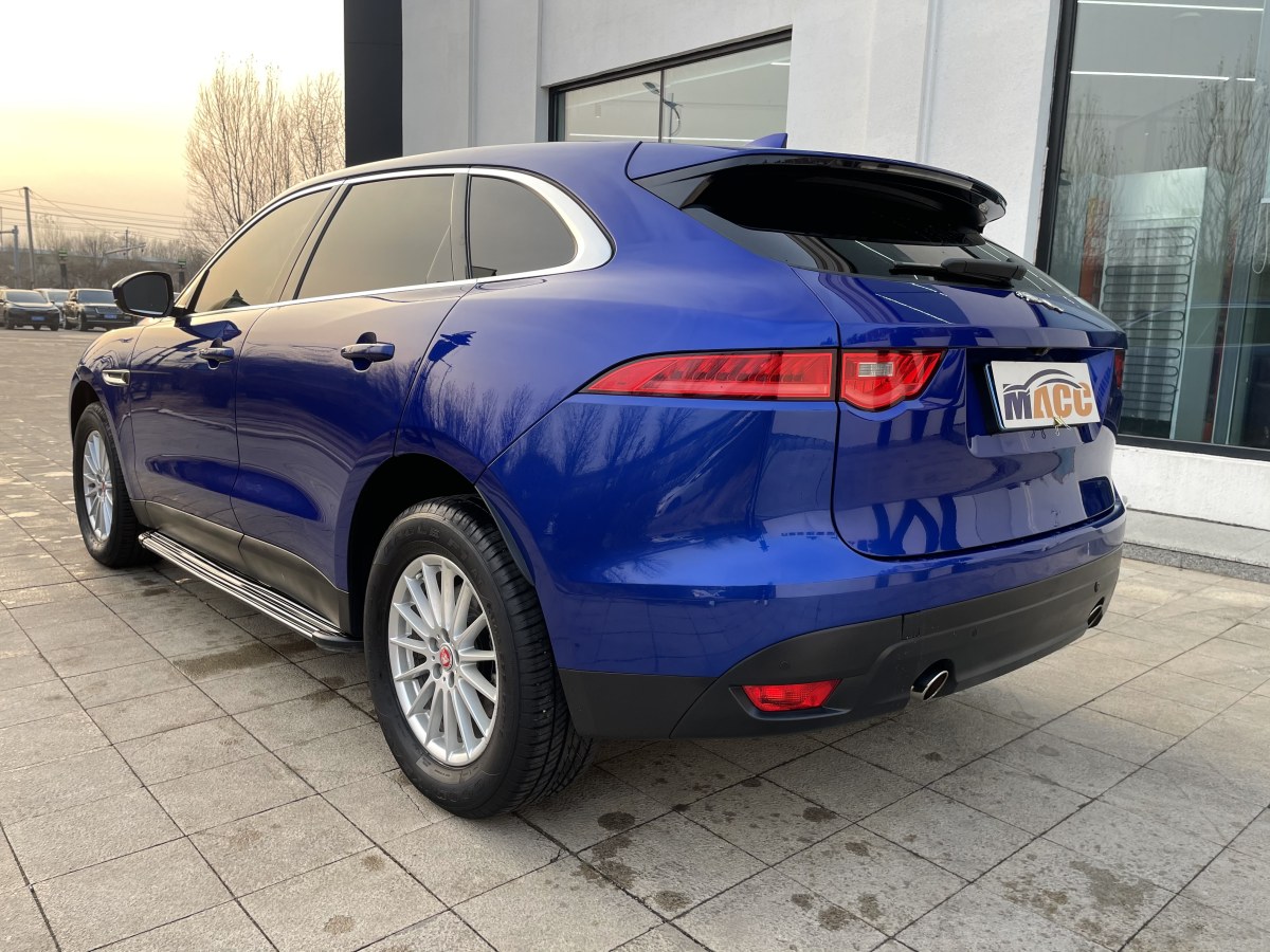 捷豹 F-PACE  2018款 2.0T 四驅(qū)都市尊享版圖片