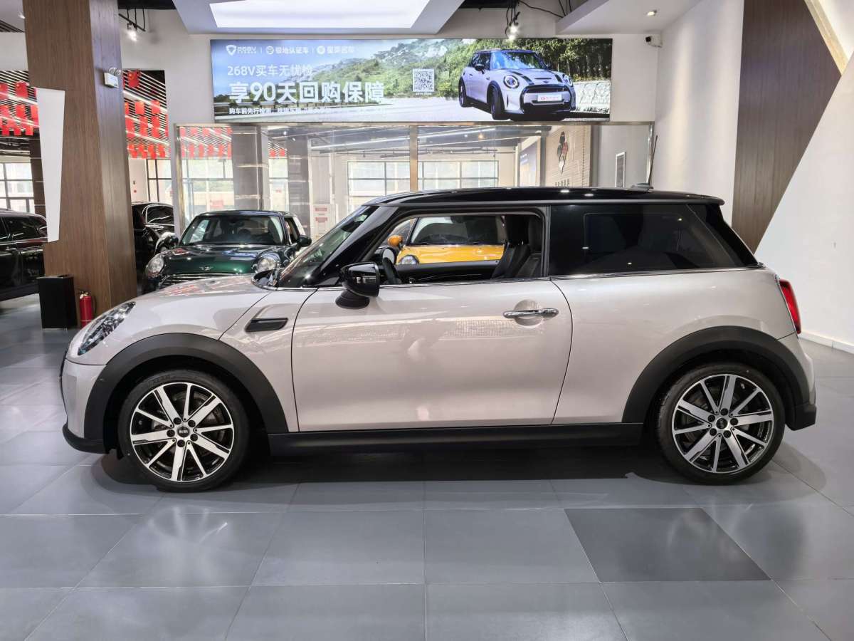 MINI MINI  2023款 1.5T COOPER 藝術(shù)家圖片