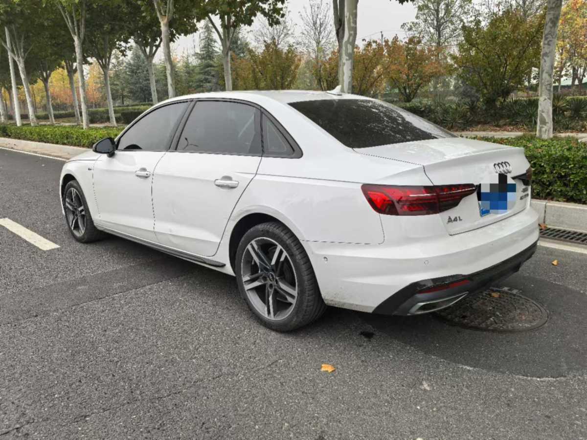 奧迪 奧迪A4L  2022款 40 TFSI 豪華動感型圖片