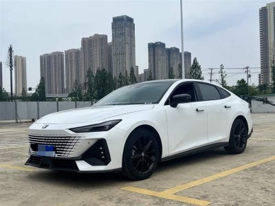 2023年4月 長(zhǎng)安 長(zhǎng)安UNI-V 1.5T 尊享型圖片