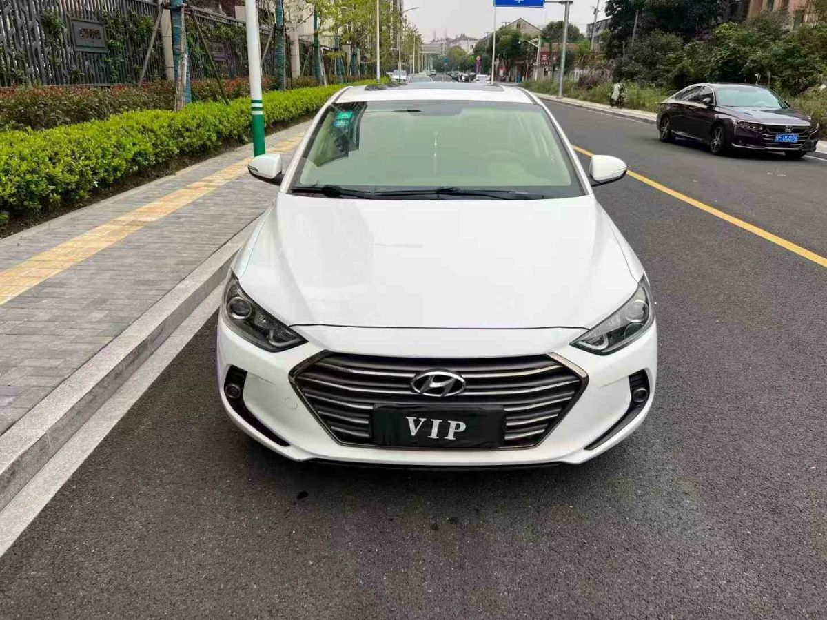 2017年6月現(xiàn)代 悅動  2017款 1.6L 手動悅值版GLS