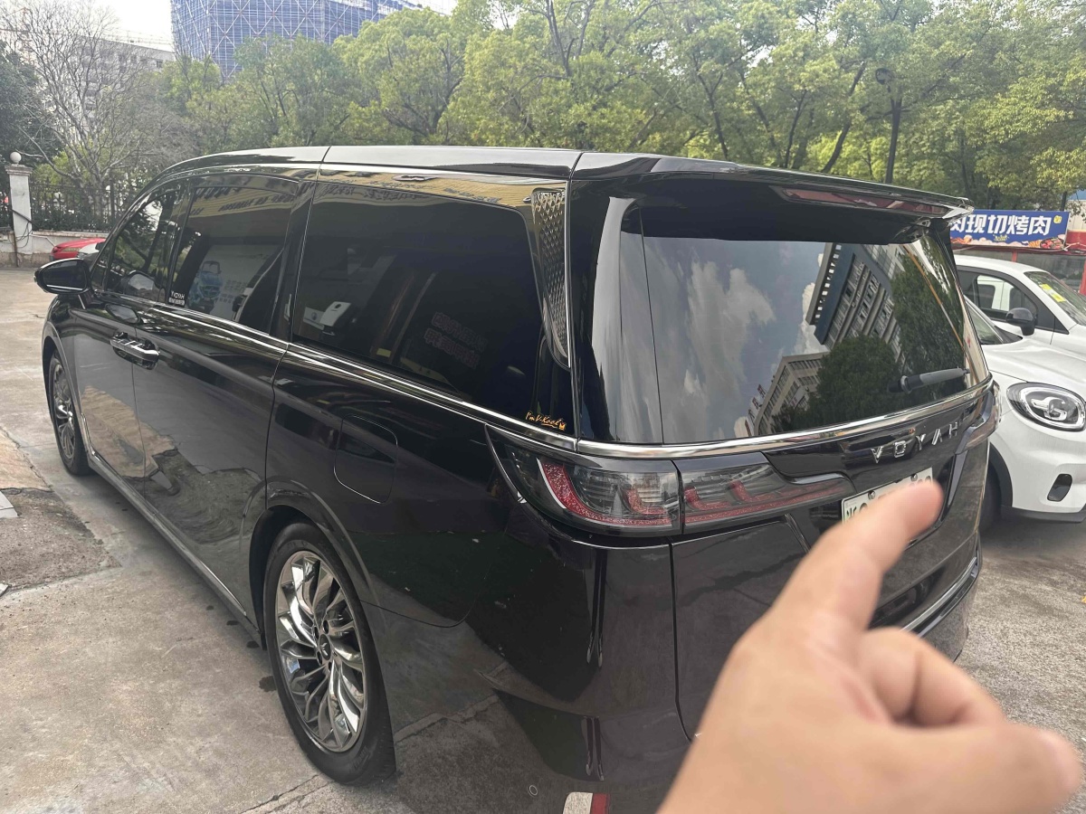 嵐圖 夢想家  2024款 PHEV 超長續(xù)航旗艦版圖片