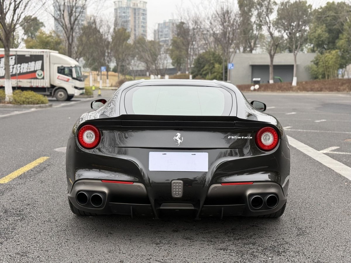 法拉利 F12berlinetta  2013款 6.3L 標準型圖片