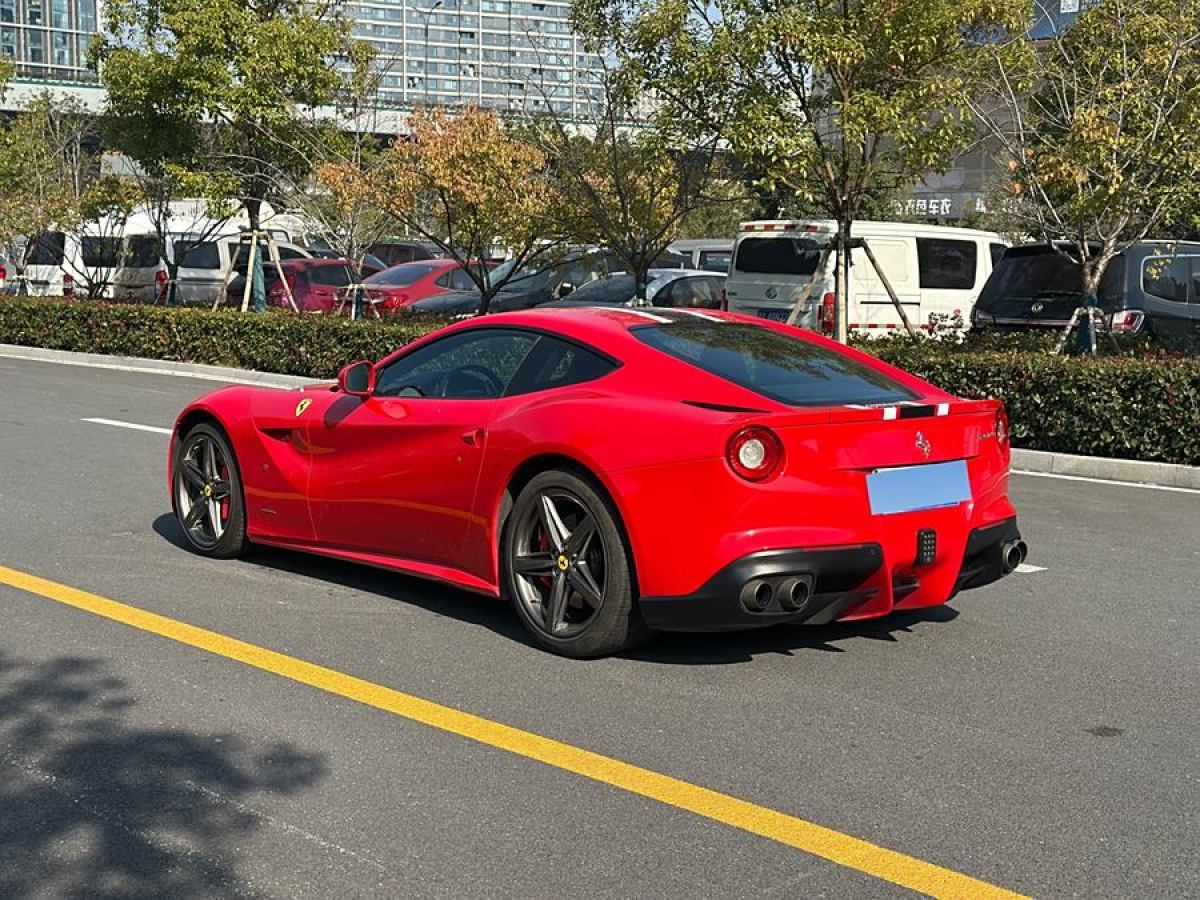 法拉利 F12berlinetta  2013款 6.3L 標(biāo)準(zhǔn)型圖片