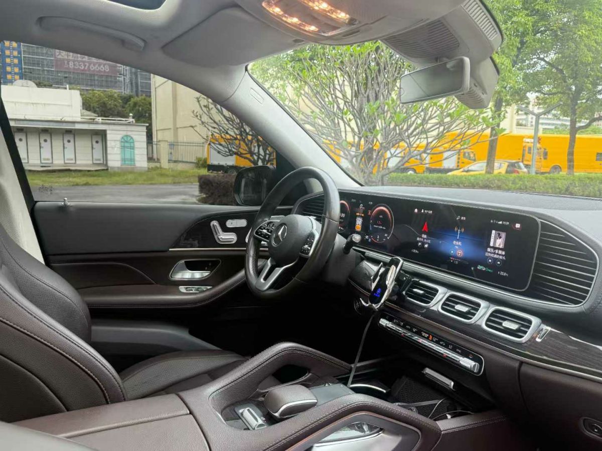 奔馳 奔馳GLE  2020款  GLE 350 4MATIC 時(shí)尚型圖片