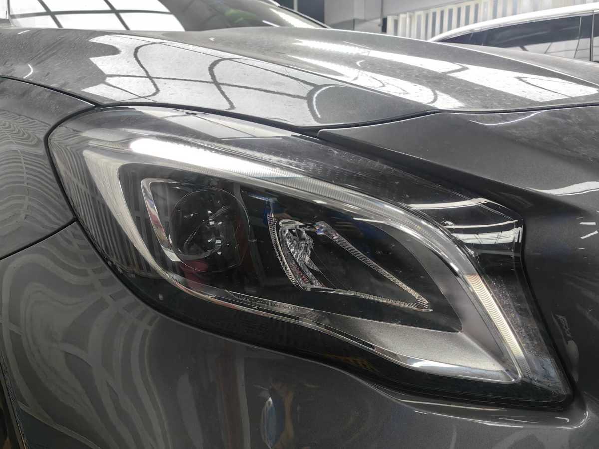 奔驰 奔驰GLA  2017款 GLA 220 4MATIC 时尚型图片