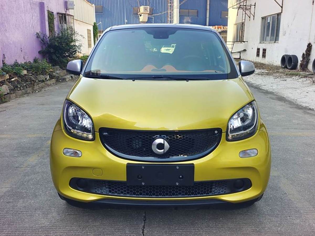 smart forfour  2018款 1.0L 52千瓦激情版圖片