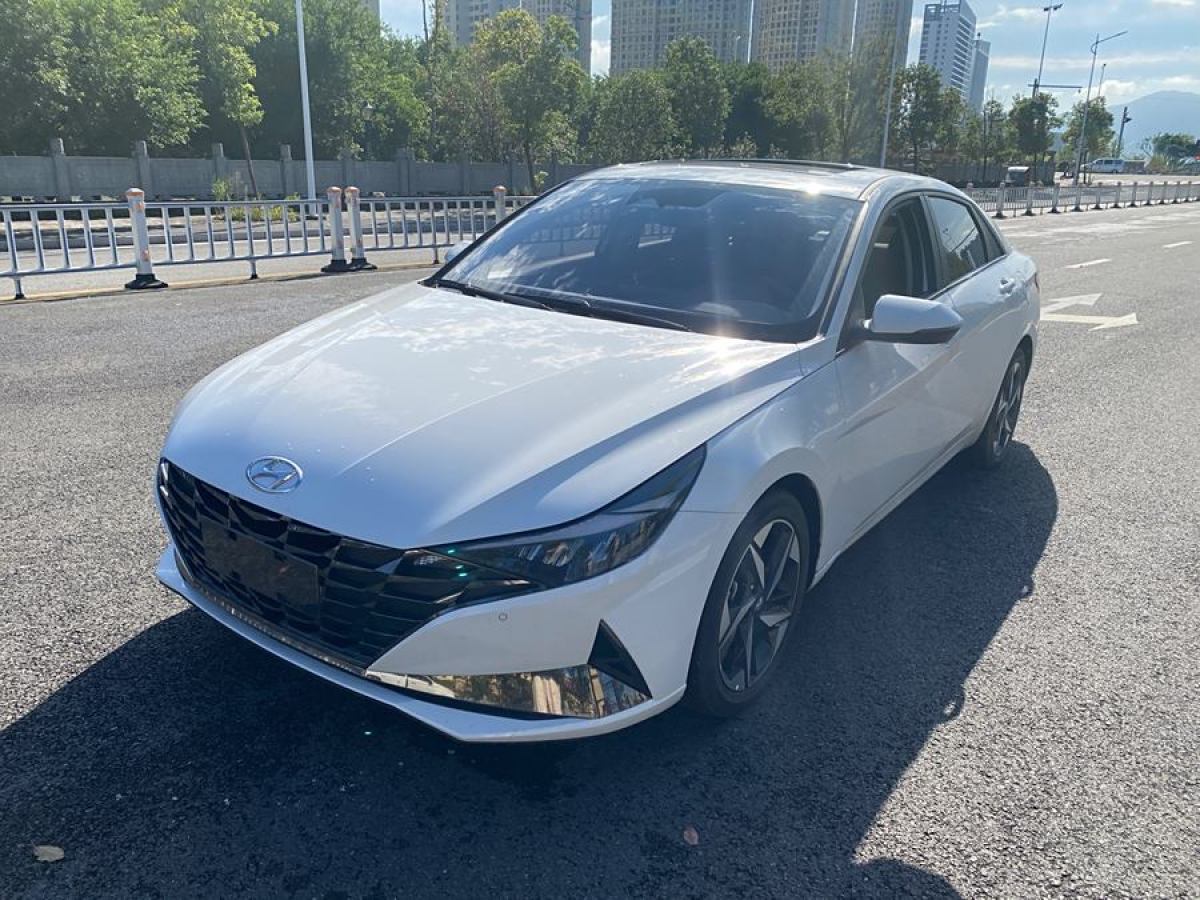 現(xiàn)代 伊蘭特  2022款 240TGDi DCT LUX尊貴版圖片