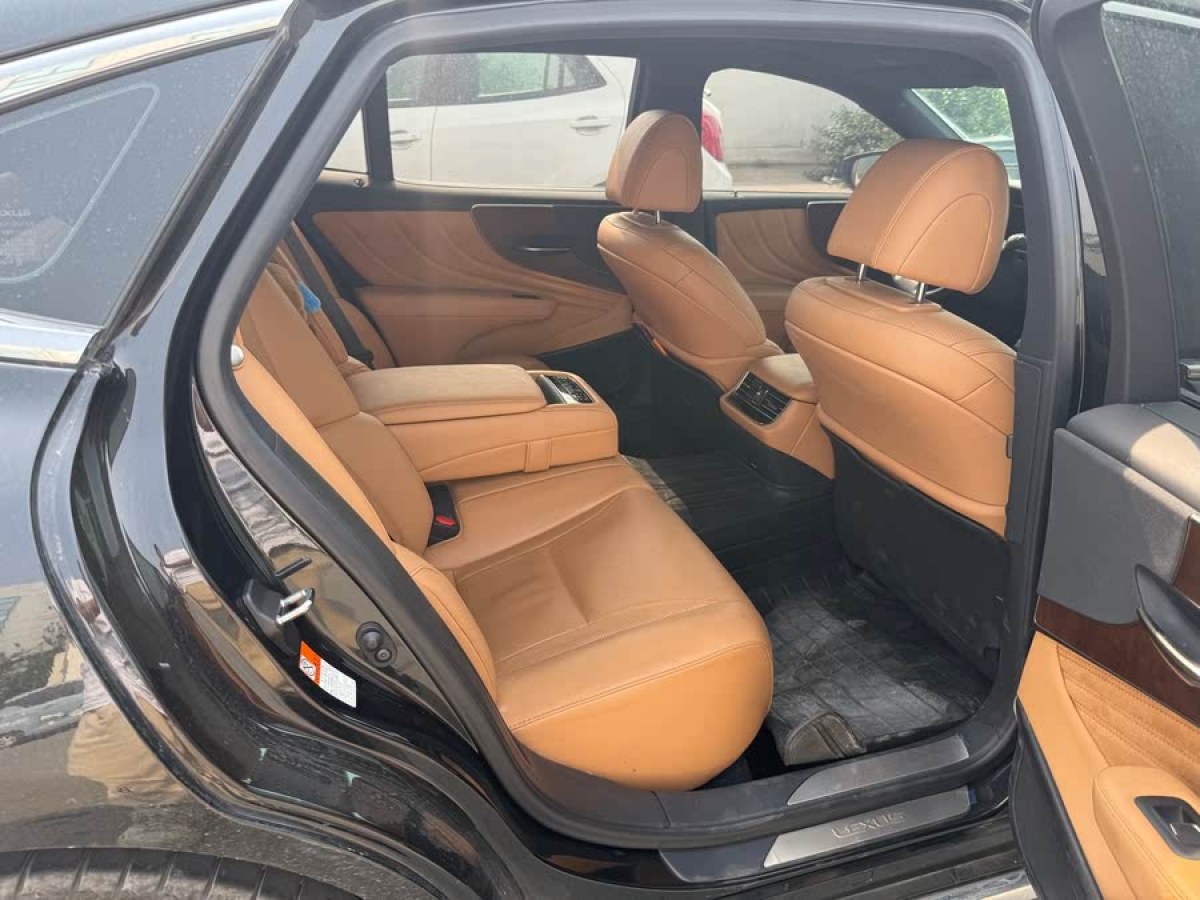 雷克薩斯 LS  2021款 500h 卓越版圖片