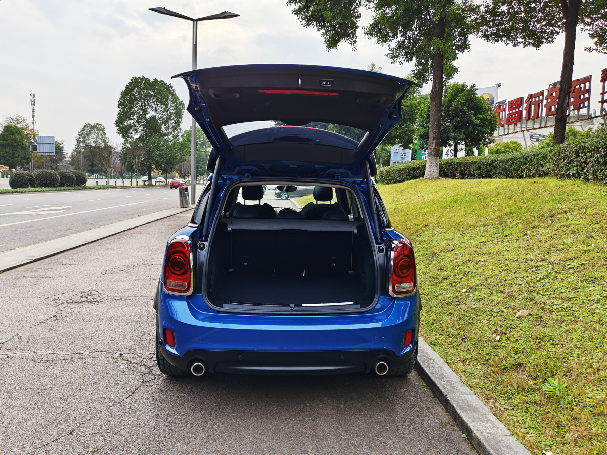 MINI COUNTRYMAN  2019款 2.0T COOPER S ALL4 經(jīng)典派圖片