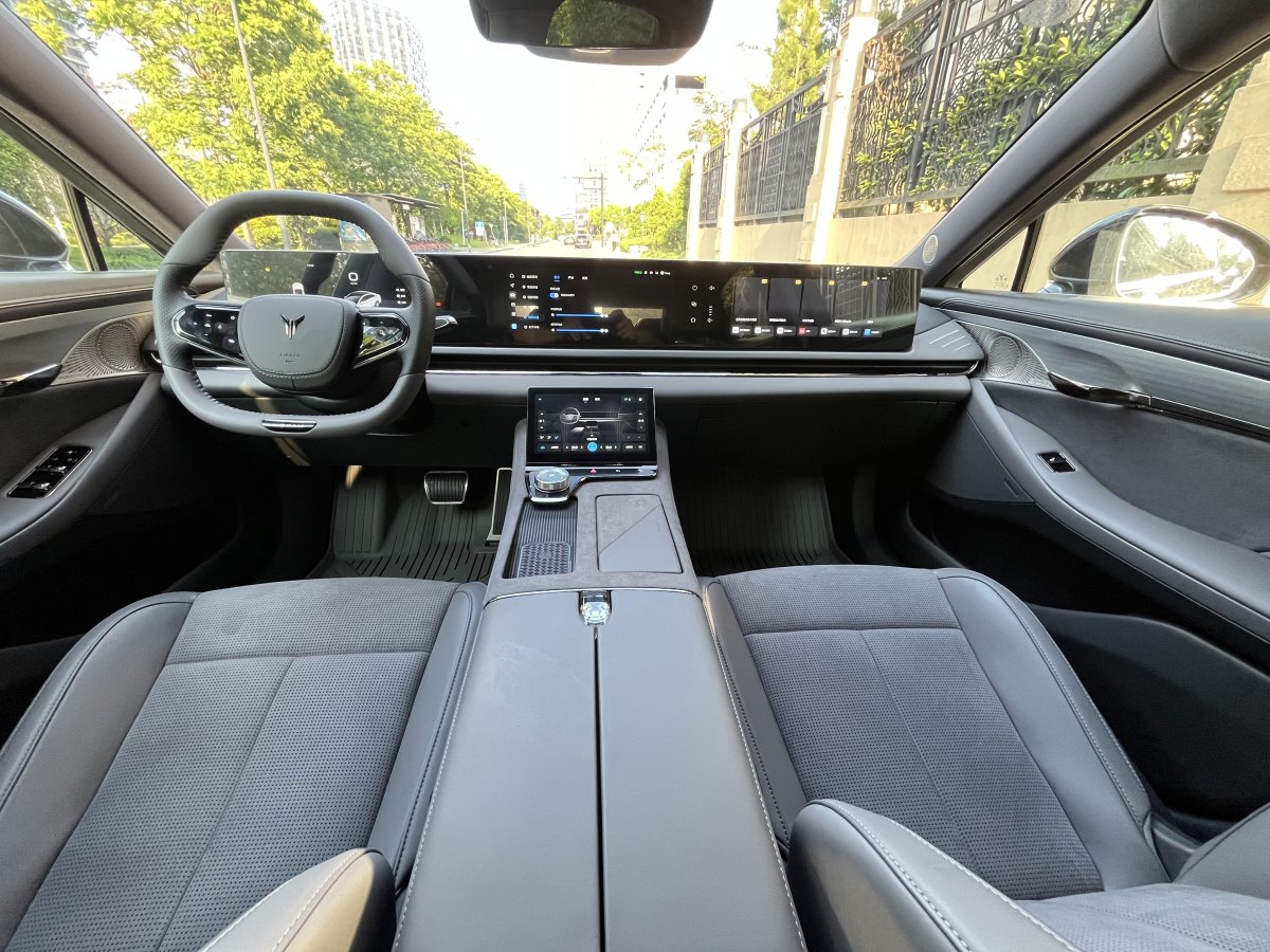 嵐圖 嵐圖追光  2024款 PHEV 四驅(qū)超長(zhǎng)續(xù)航旗艦版圖片