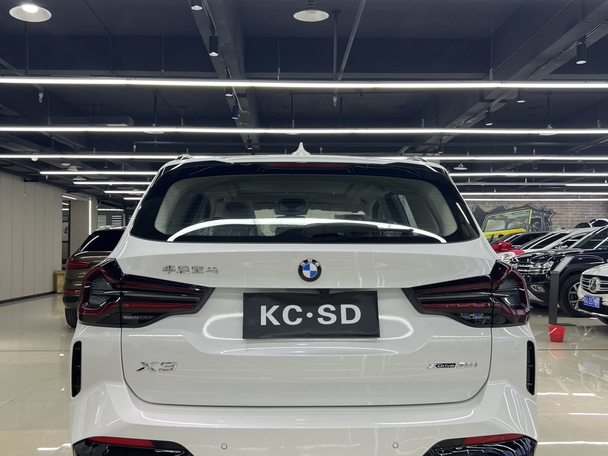 寶馬 寶馬X3  2023款 xDrive30i 領(lǐng)先型 M曜夜套裝圖片