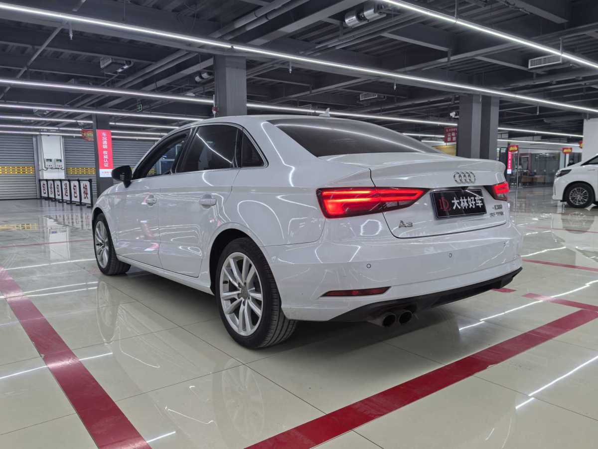 奧迪 奧迪A3  2018款 30周年年型 Limousine 35 TFSI 進(jìn)取型圖片