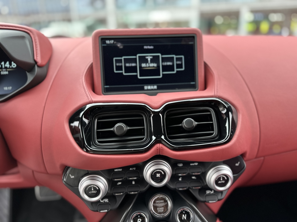 2022年1月阿斯顿·马丁 V8 Vantage  2022款 4.0T V8 Coupe