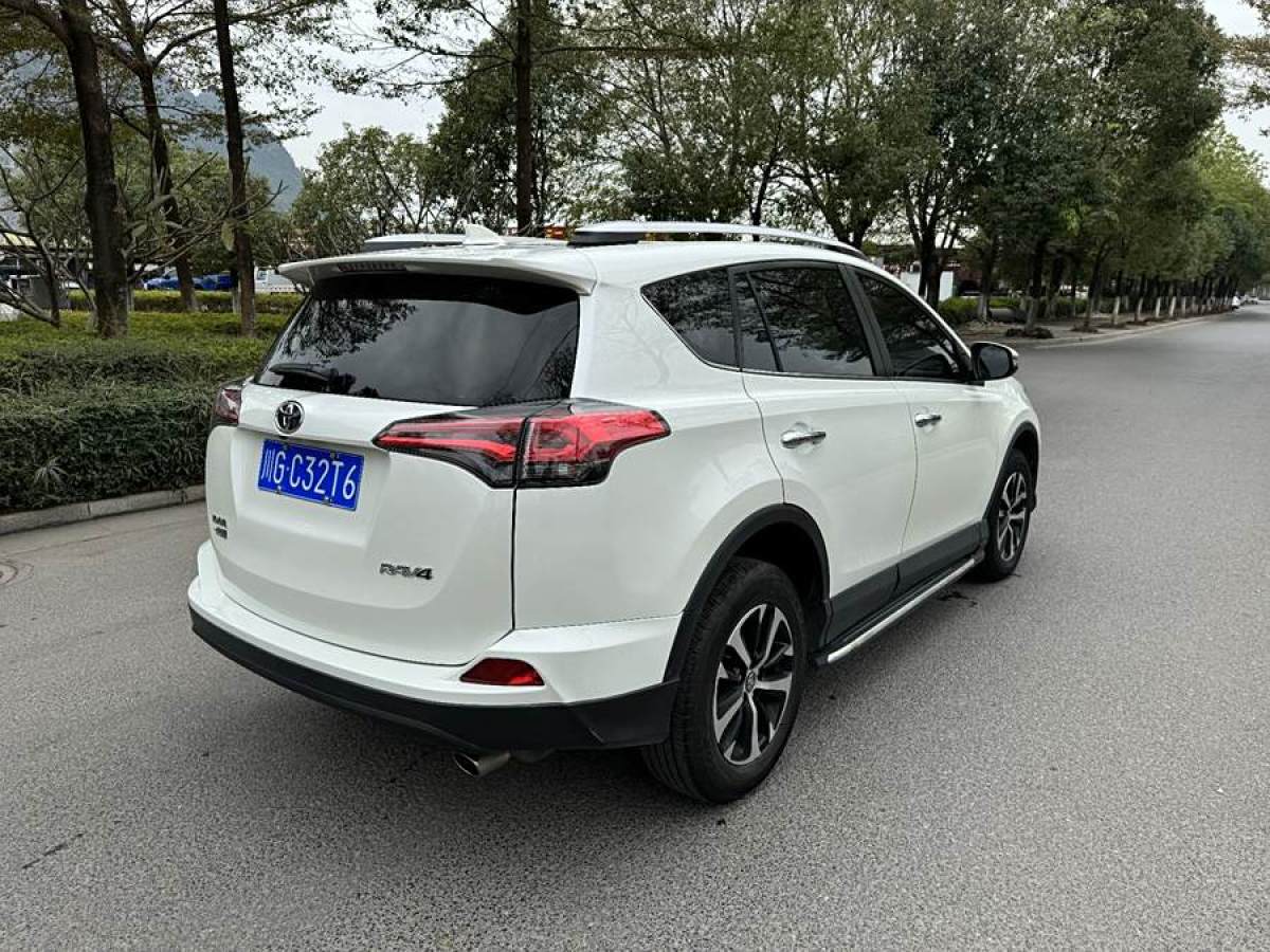 豐田 RAV4榮放  2016款 2.0L CVT兩驅(qū)風(fēng)尚版圖片