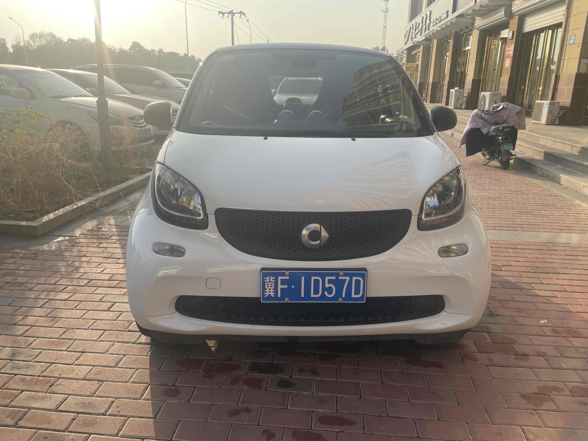 smart fortwo  2015款 1.0L 52千瓦硬頂靈動(dòng)版圖片