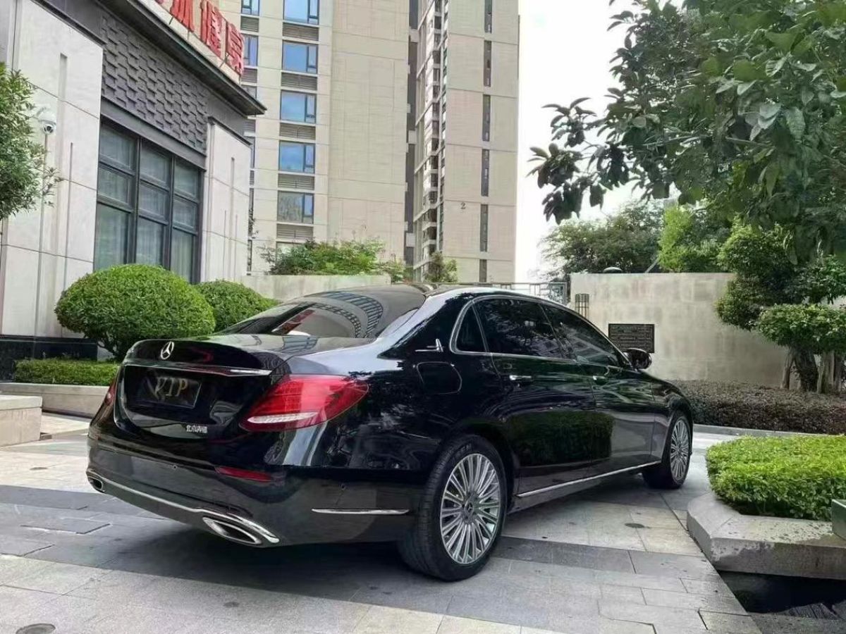 奔馳 奔馳E級(jí)  2020款 E 300 L 豪華型圖片