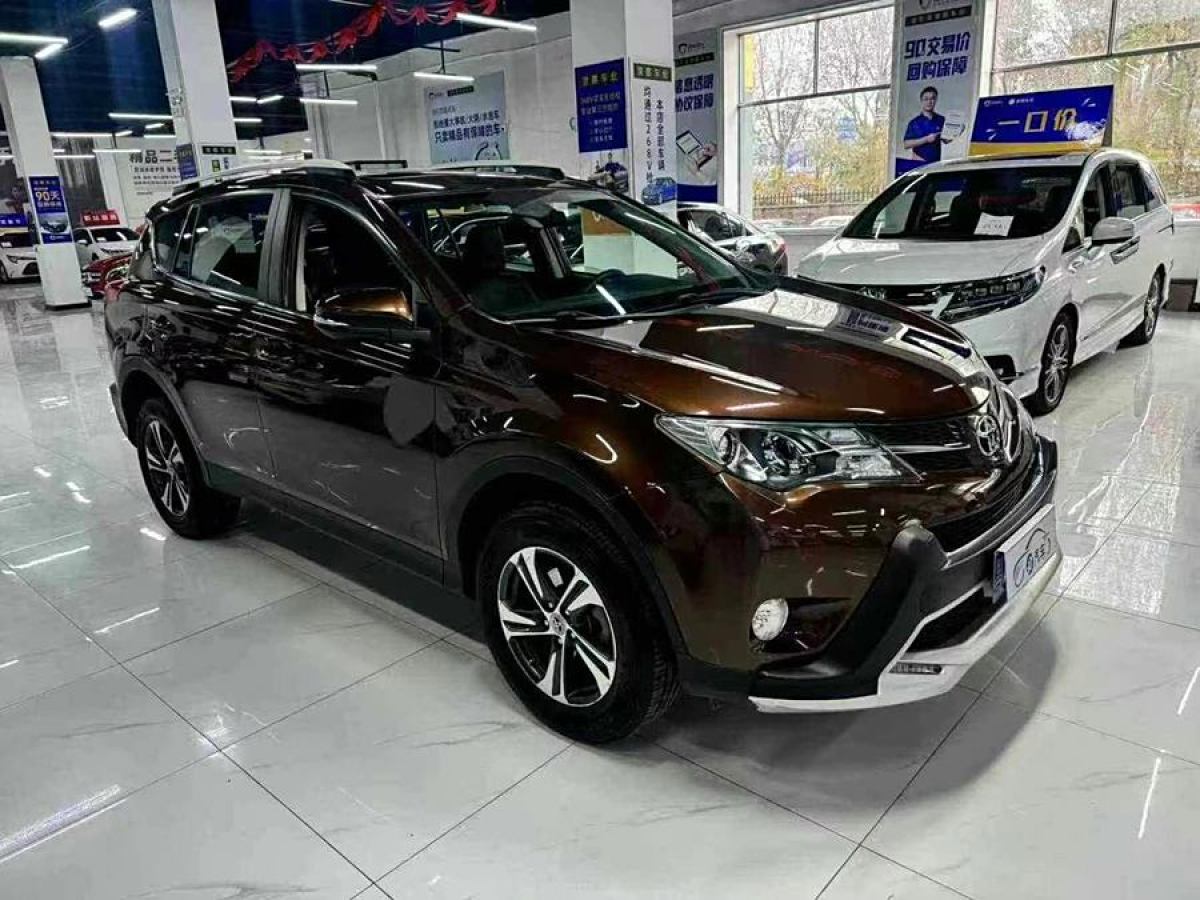 豐田 RAV4榮放  2015款 2.0L CVT兩驅(qū)風(fēng)尚版圖片