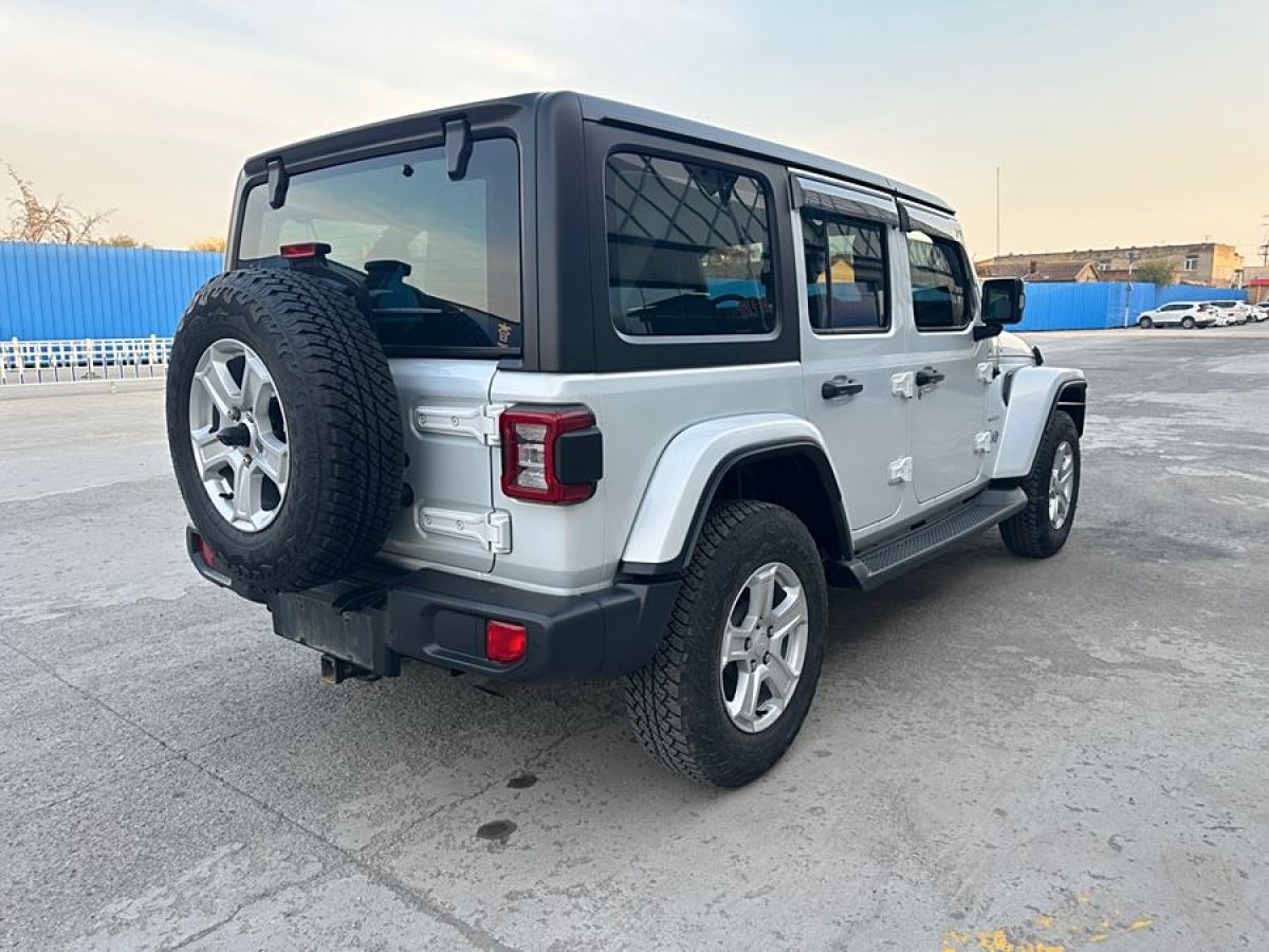 Jeep 牧馬人  2018款 2.0T Sahara 四門版圖片