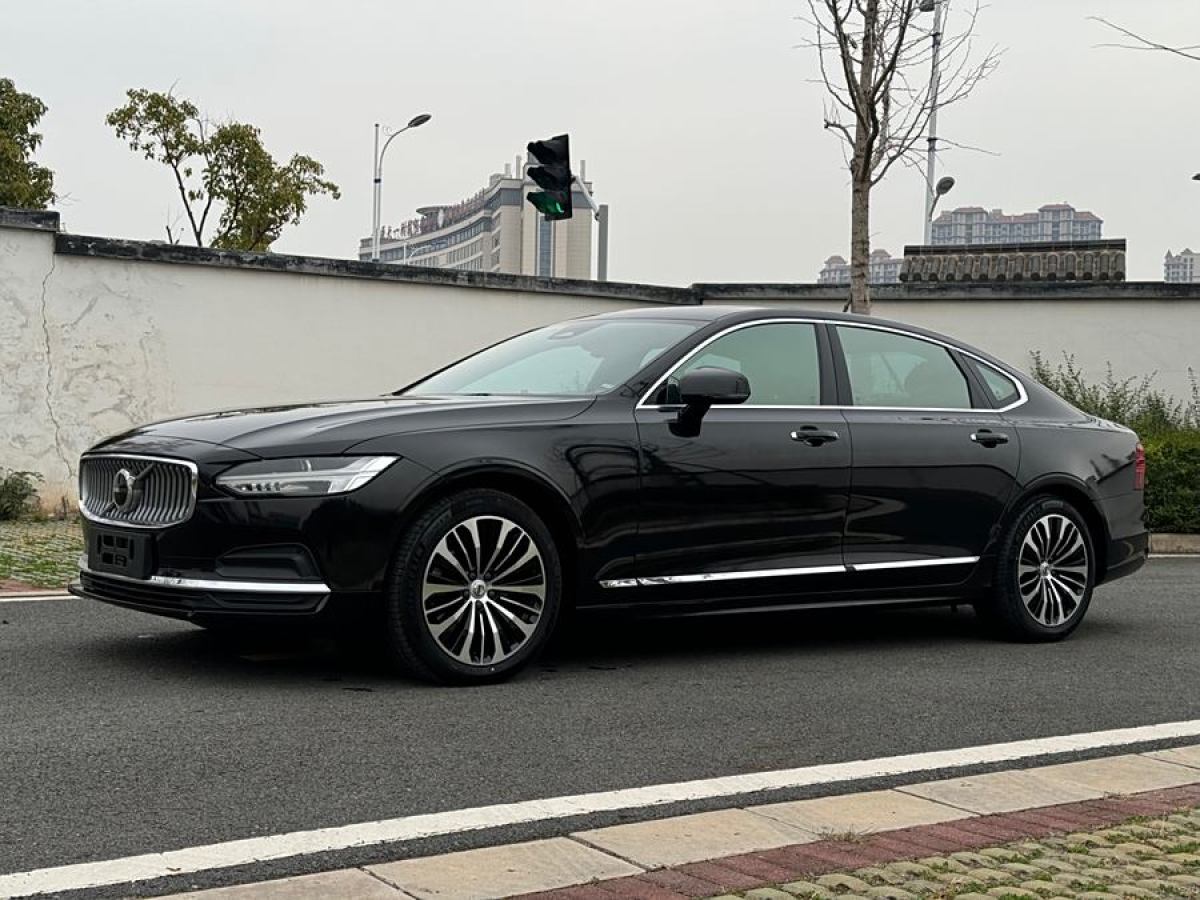 2023年7月沃爾沃 S90  2023款 B5 智逸豪華版