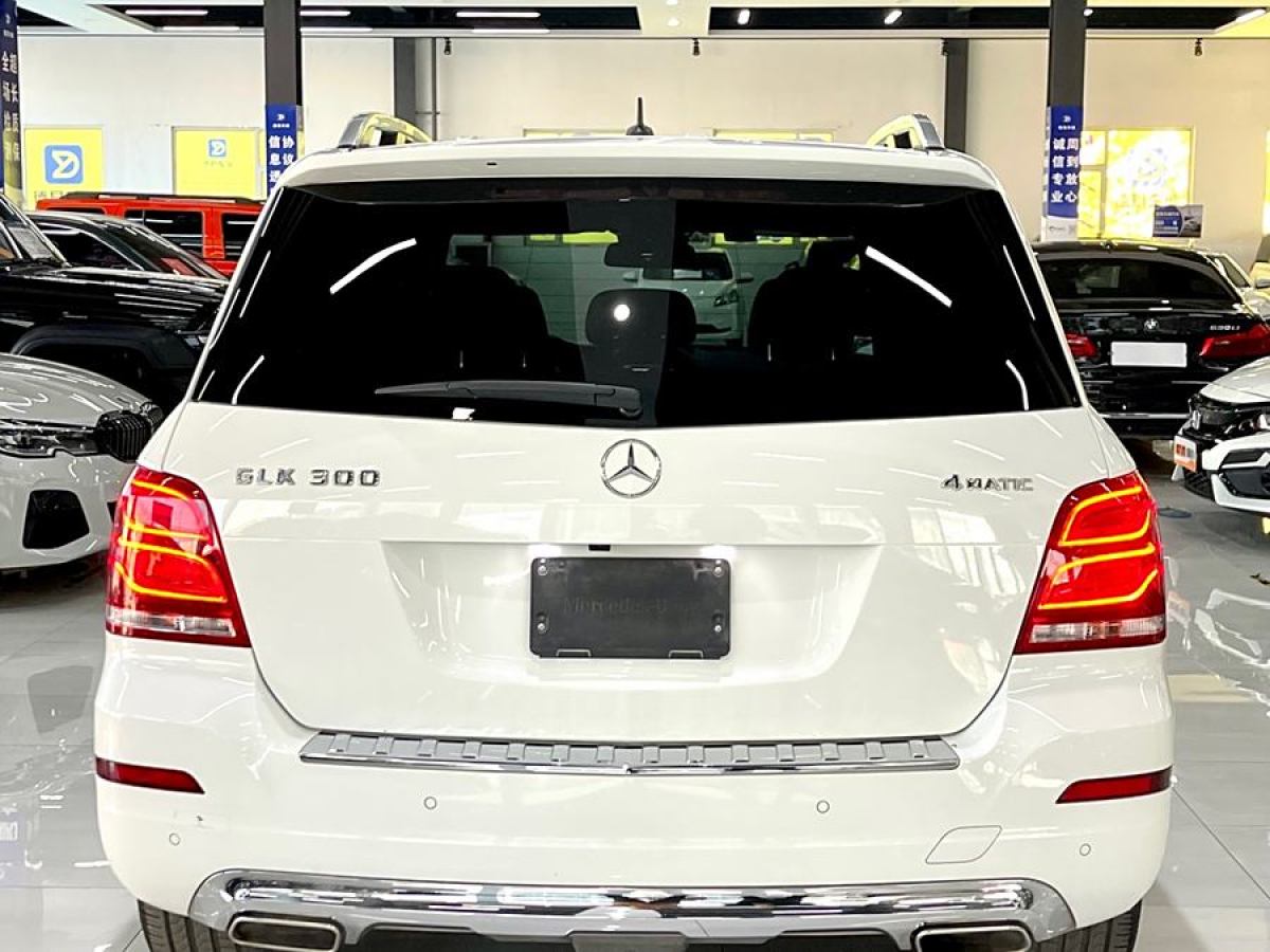 奔馳 奔馳GLK級  2015款 GLK 300 4MATIC 時(shí)尚型 極致版圖片