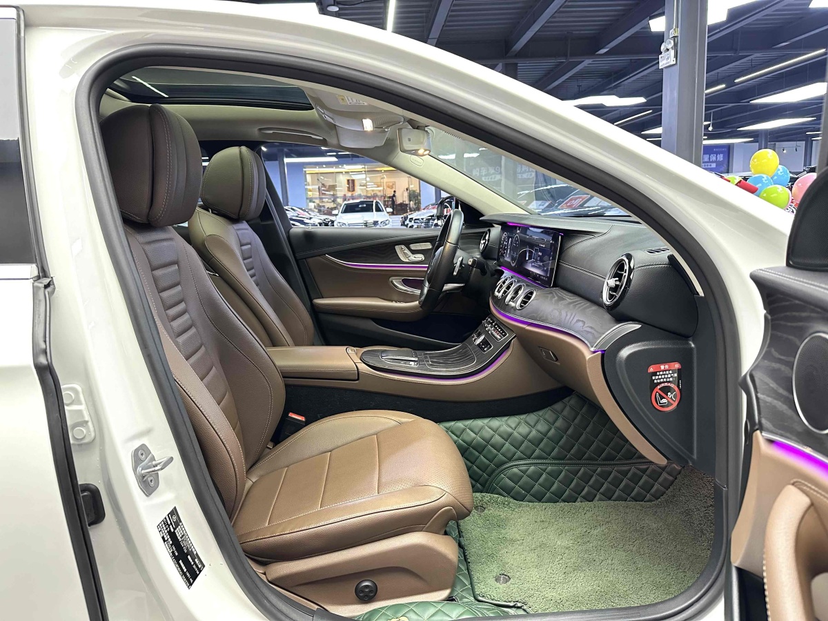 2019年7月奔驰 奔驰E级  2019款 改款 E 300 L 运动时尚型
