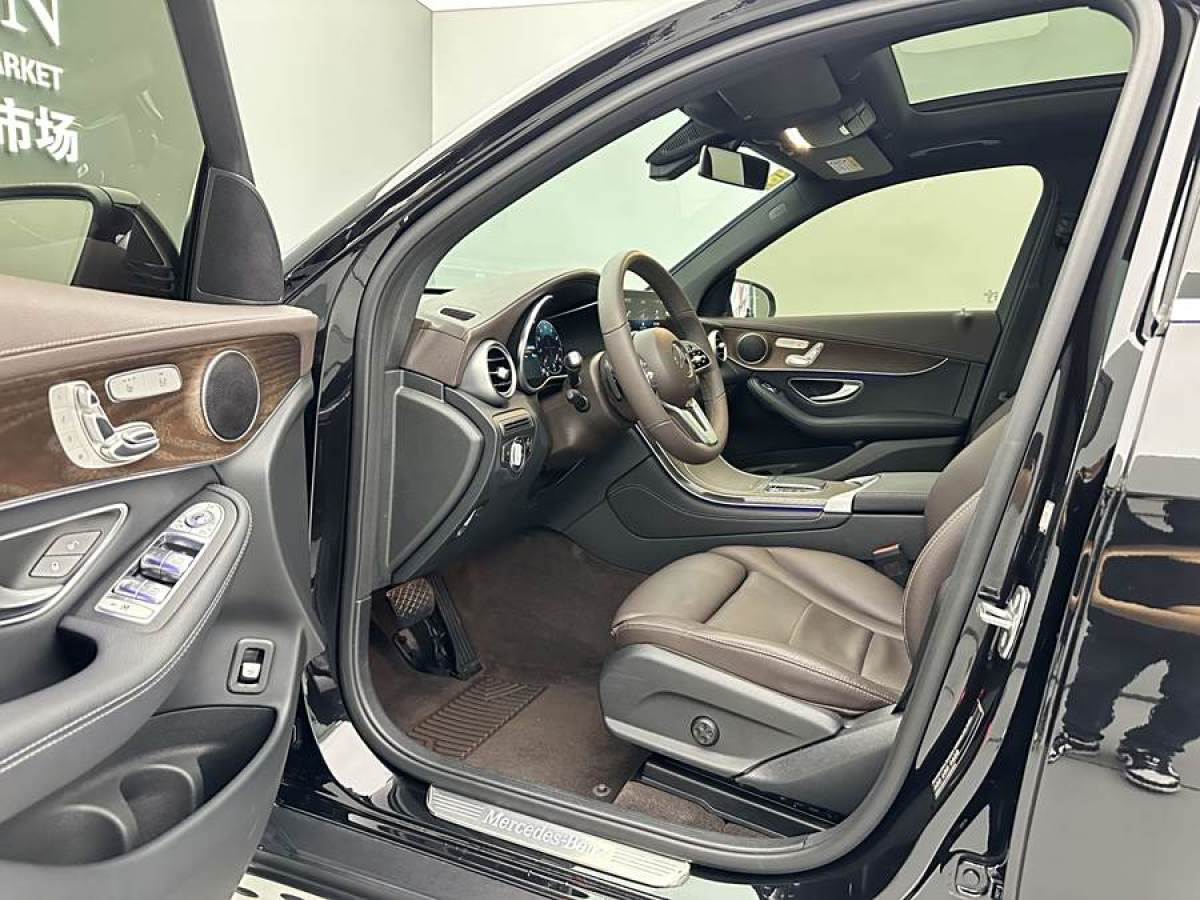 2021年4月奔馳 奔馳GLC  2021款 GLC 260 L 4MATIC 豪華型