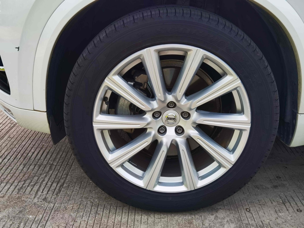 沃爾沃 XC90  2019款  T6 智逸版 7座 國(guó)VI圖片