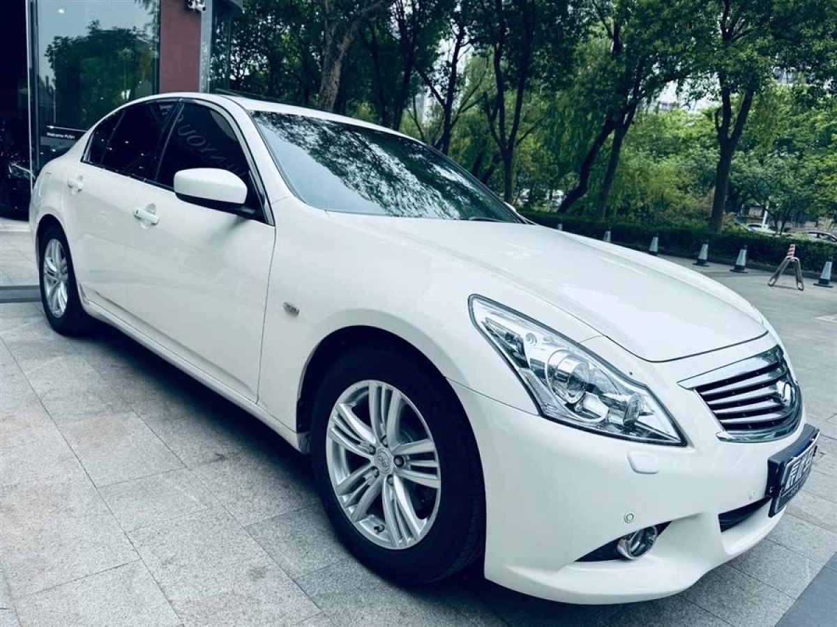 英菲尼迪 G系  2010款 G25 Sedan 豪華運(yùn)動(dòng)版圖片
