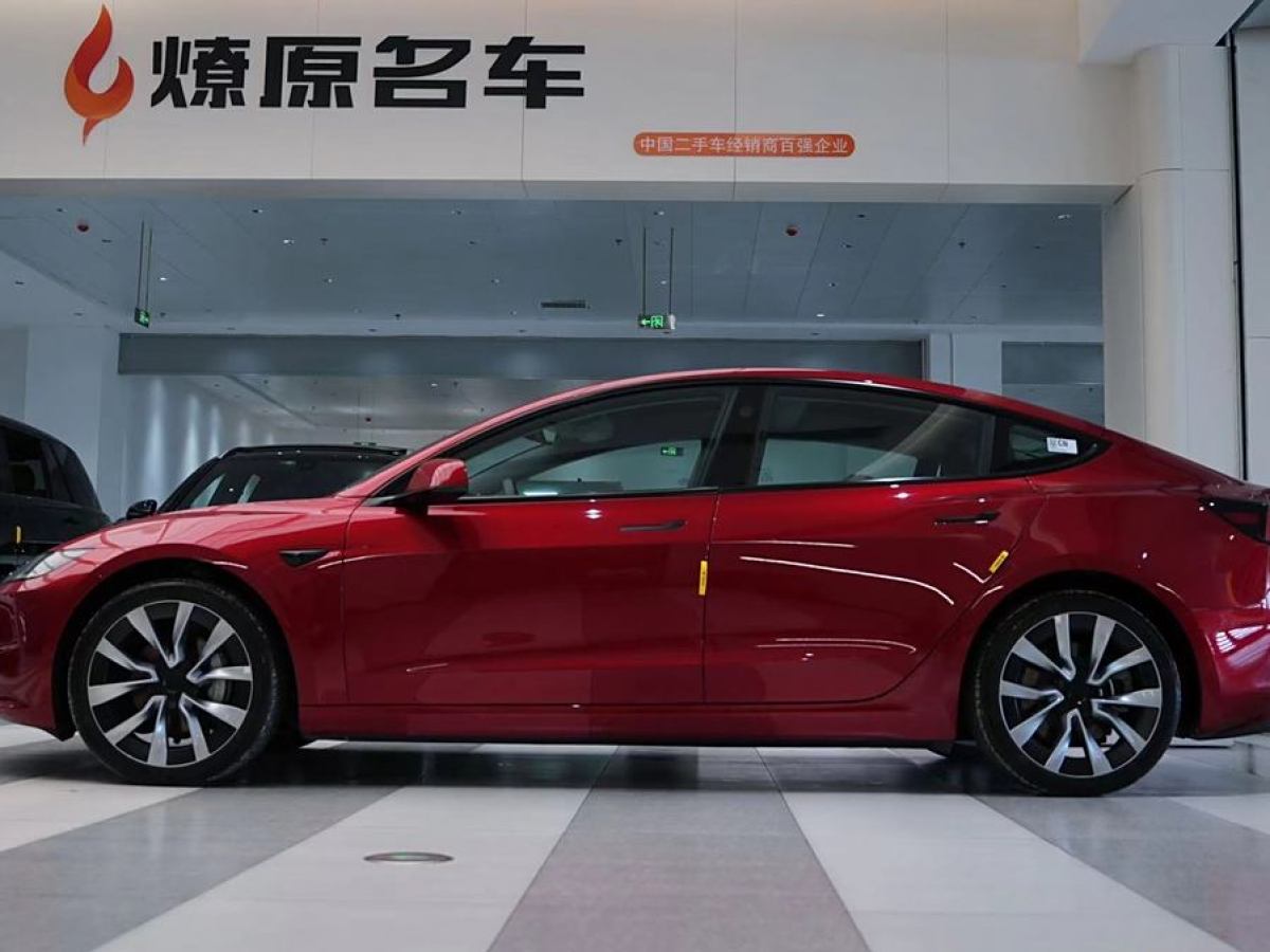 特斯拉 Model 3  2023款 后輪驅(qū)動版圖片