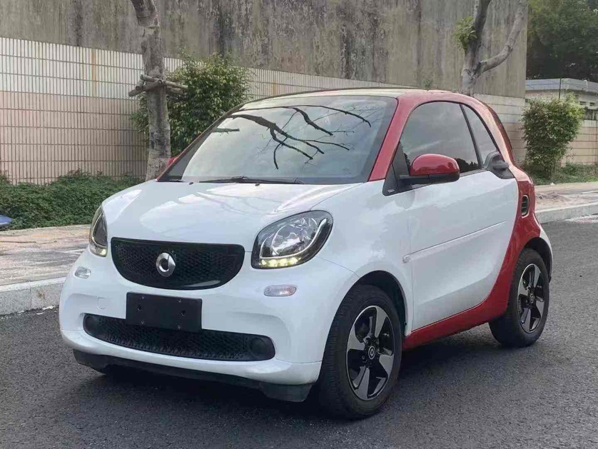 smart fortwo  2018款 1.0L 52千瓦硬頂激情版圖片