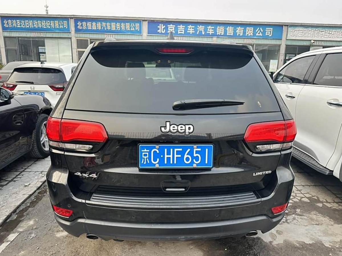 2014年8月Jeep 大切諾基  2014款 3.0L 舒享導(dǎo)航版