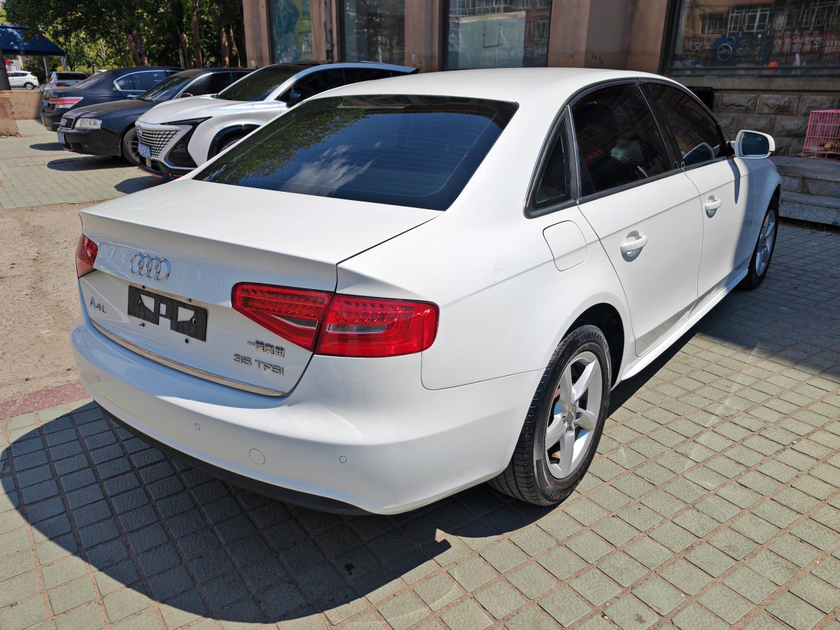 奧迪 奧迪A4L  2013款 35 TFSI 自動(dòng)舒適型圖片