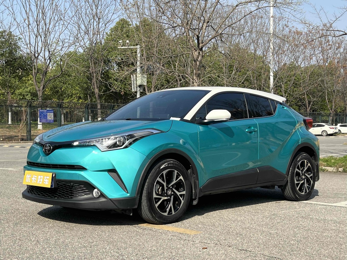 2019年4月豐田 C-HR  2018款 2.0L 領(lǐng)先天窗版 國(guó)V