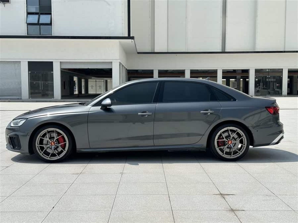 奧迪 奧迪A4L  2020款 45 TFSI quattro 臻選動感型圖片
