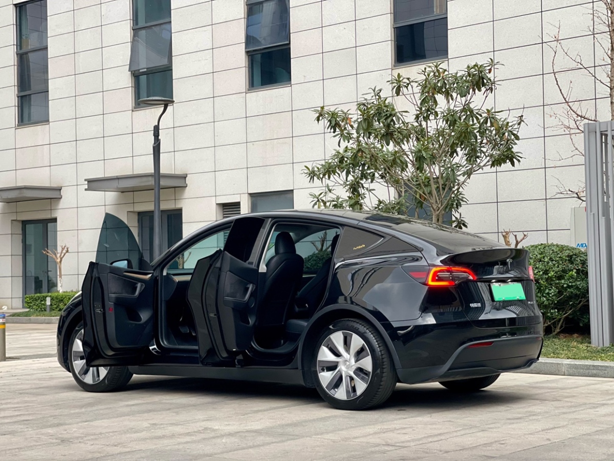 特斯拉 Model Y  2022款 改款 后輪驅(qū)動版圖片