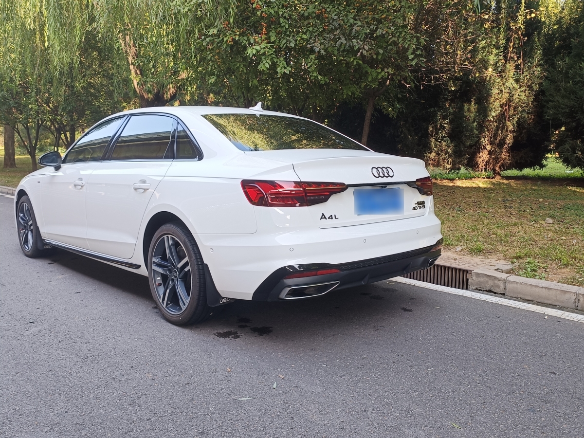 奧迪 奧迪A4L  2022款 40 TFSI 豪華動(dòng)感型圖片