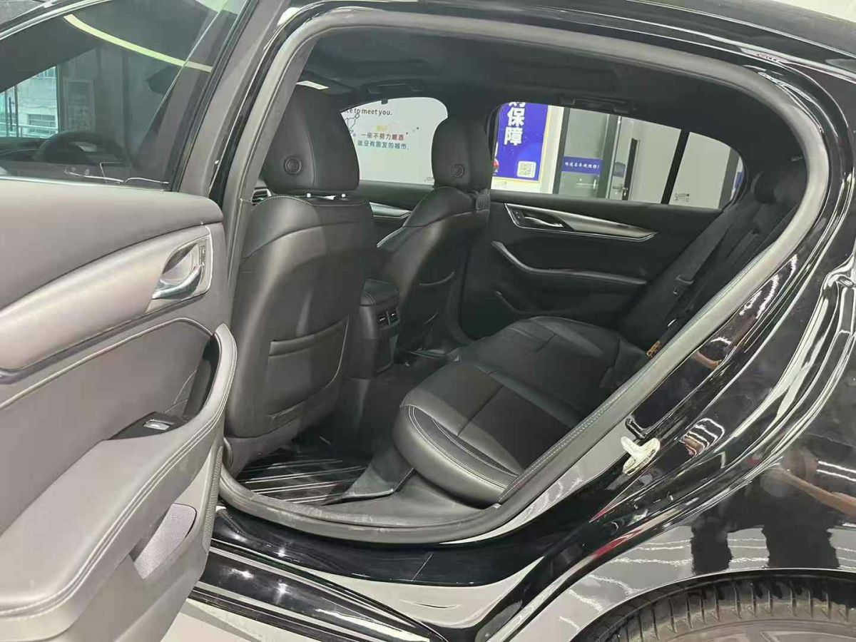 凱迪拉克 XT5  2022款 2.0T 兩驅(qū)豪華型圖片