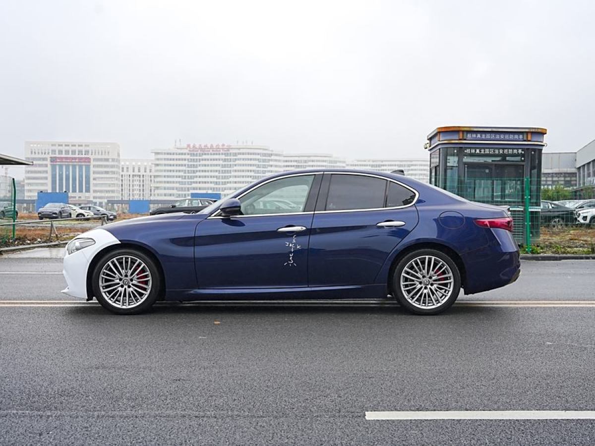 2018年12月阿爾法·羅密歐 Giulia  2017款 2.0T 200HP 豪華版