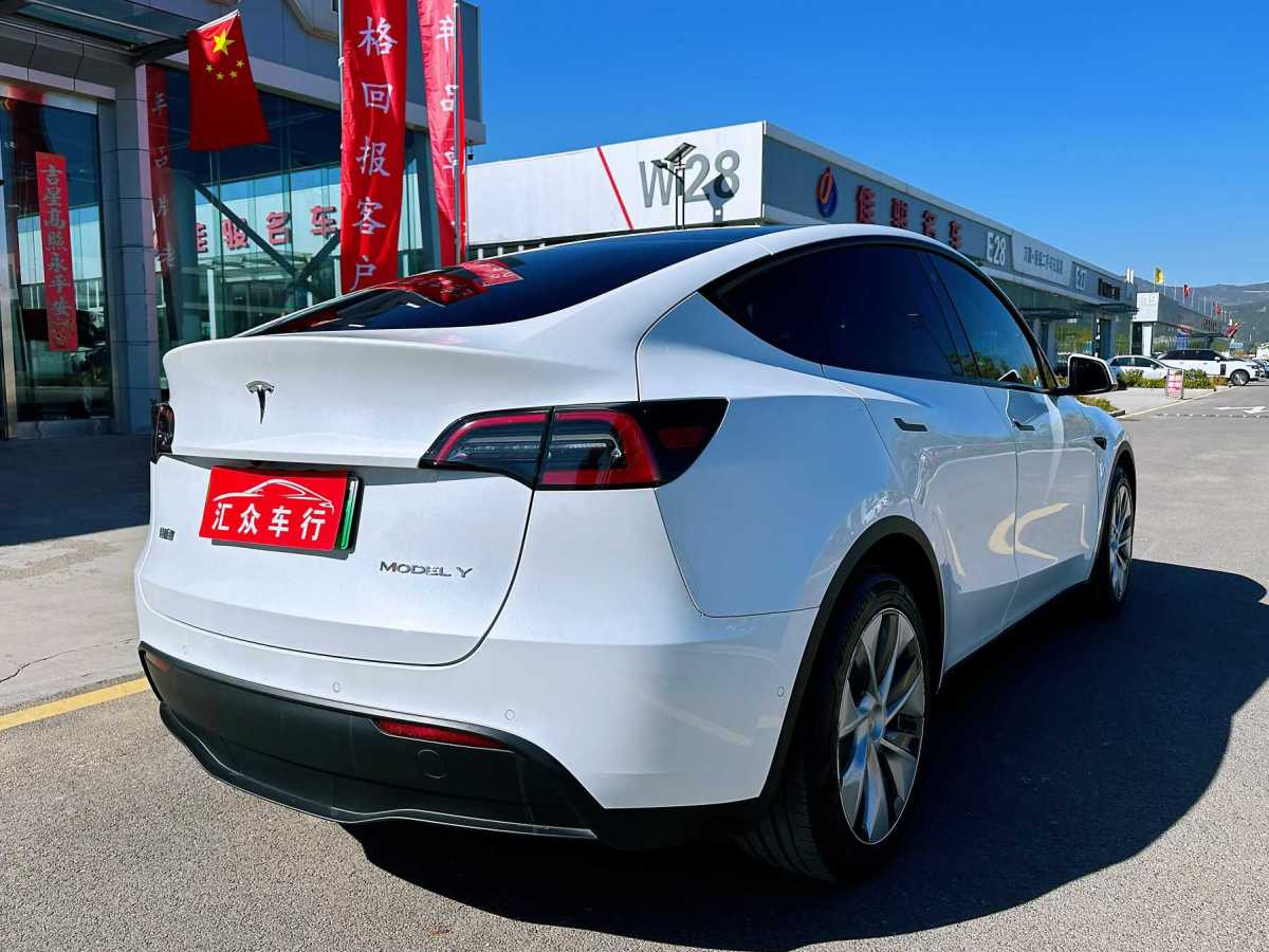 特斯拉 Model Y  2021款 改款 標(biāo)準(zhǔn)續(xù)航后驅(qū)升級版圖片