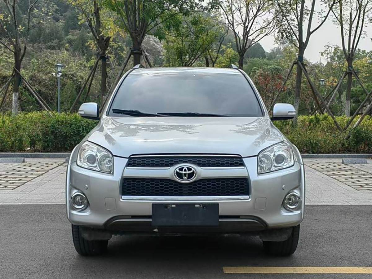 2012年3月豐田 RAV4榮放  2011款 2.4L 自動(dòng)四驅(qū)豪華版