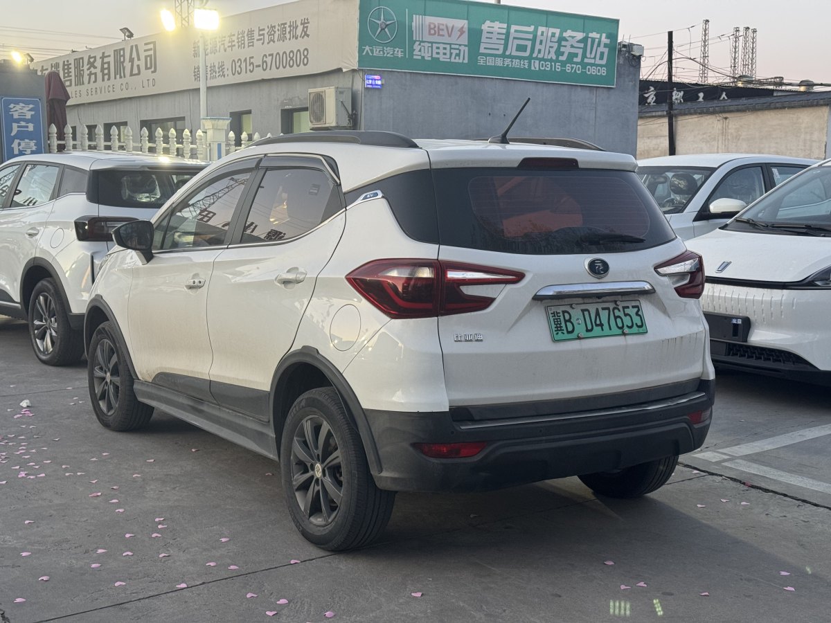 比亚迪 元新能源  2018款 EV360 智联悦酷型图片