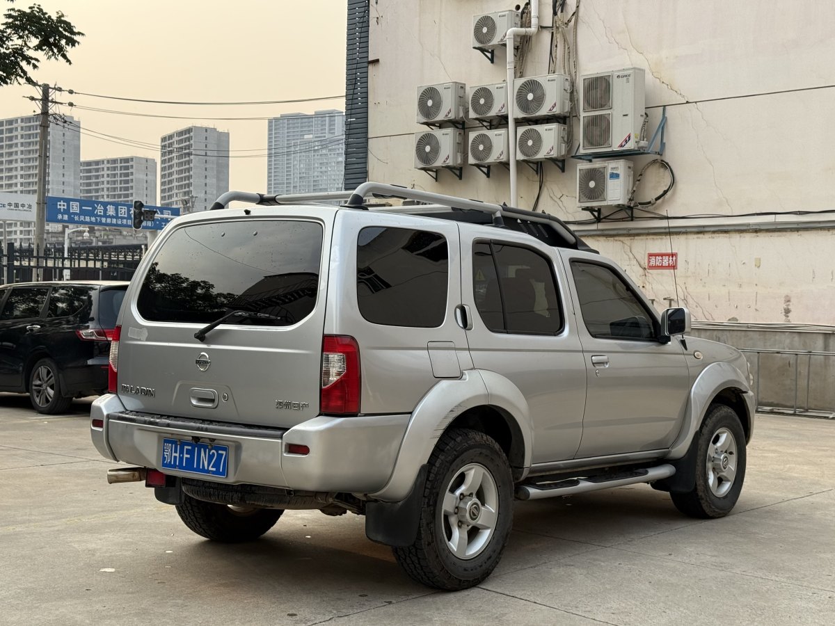 日產(chǎn) 日產(chǎn)帕拉丁  2013款 2.4L 兩驅標準型 國IV圖片