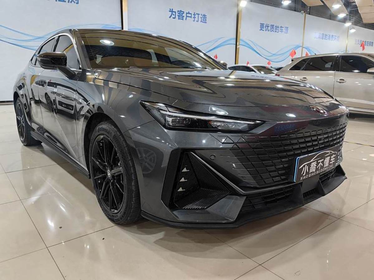 長安 長安UNI-V  2023款 1.5T 尊貴型圖片