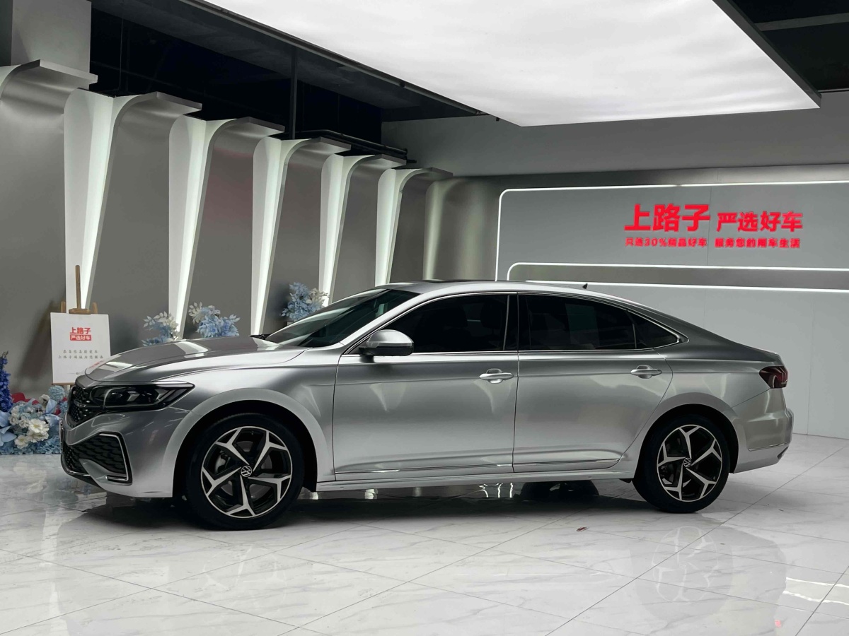 大眾 帕薩特  2023款 改款 330TSI 星空精英版圖片