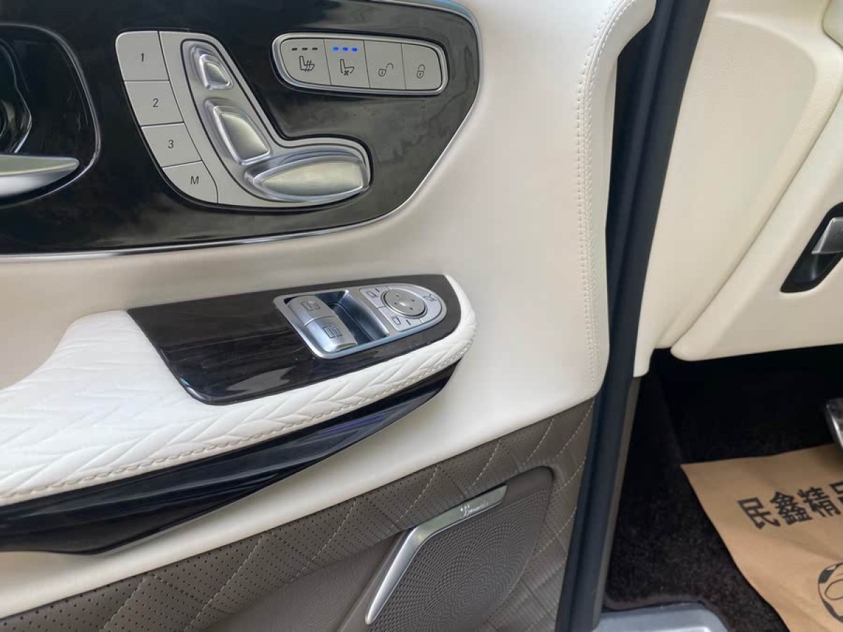 奔馳 V級  2022款 V 260 L 長軸距尊貴版圖片