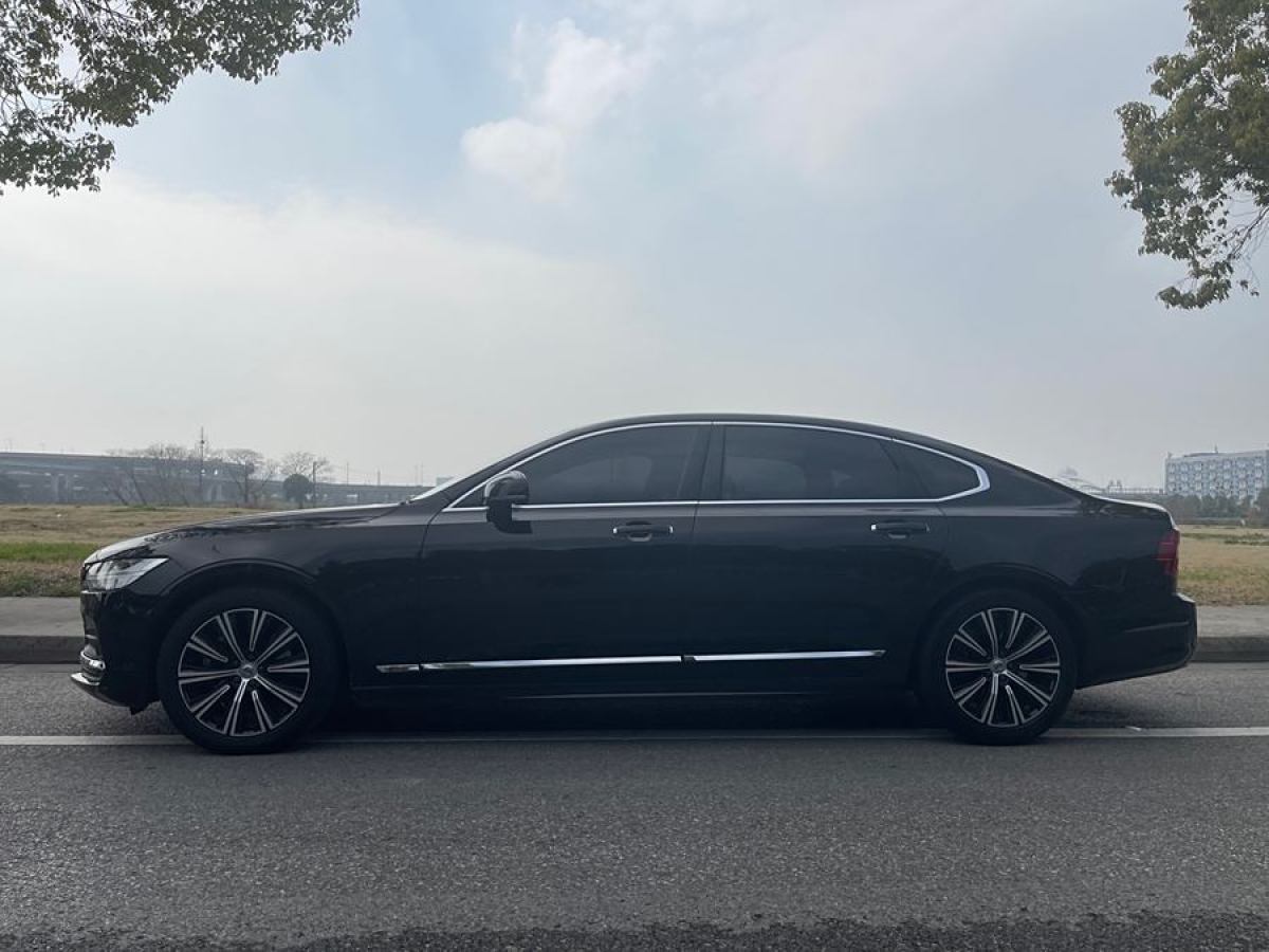 2022年7月沃爾沃 S90  2022款 B5 智逸豪華版