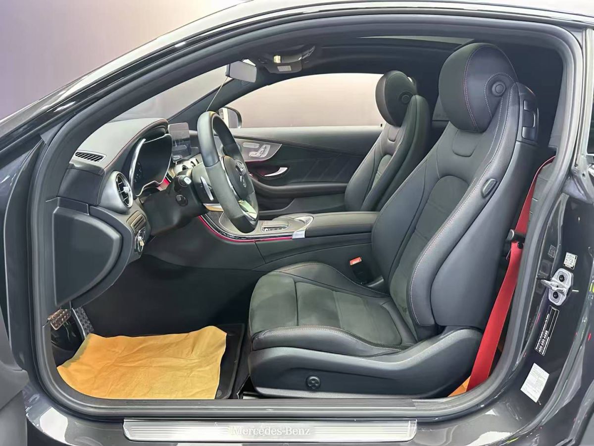 奔馳 奔馳GLC  2022款 GLC 300 4MATIC 轎跑SUV圖片